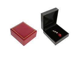 CLASSIC LEATHERETTE PENDANT OR EARRING BOX 17750-B