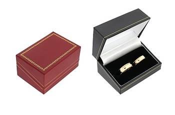 CLASSIC LEATHERETTE DOUBLE RING BOX 17738-BX