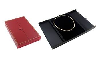 CLASSIC LEATHERETTE LARGE NECKLACE BOX 17761-BX