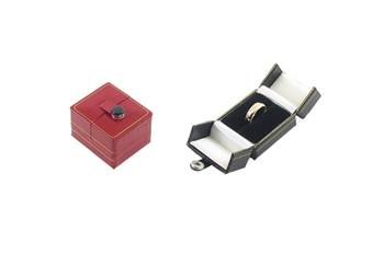 CLASSIC LEATHERETTE SMALL RING BOX 18877-BX