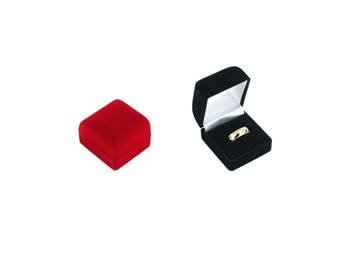 SOFT FLOCKED VELOUR RING SMALL SQUARE BOX 18937-BX