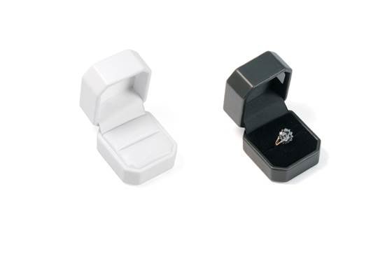 WHITE ROUND CUT CORNER BOX