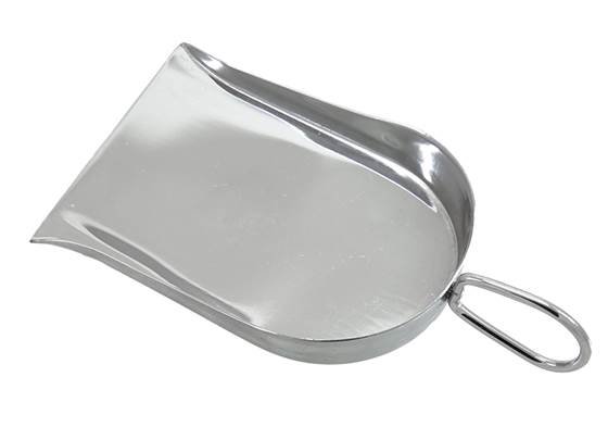 large scoop with handle